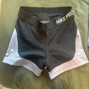 Women’s NIKE Black and Light Gray Training Shorts size M